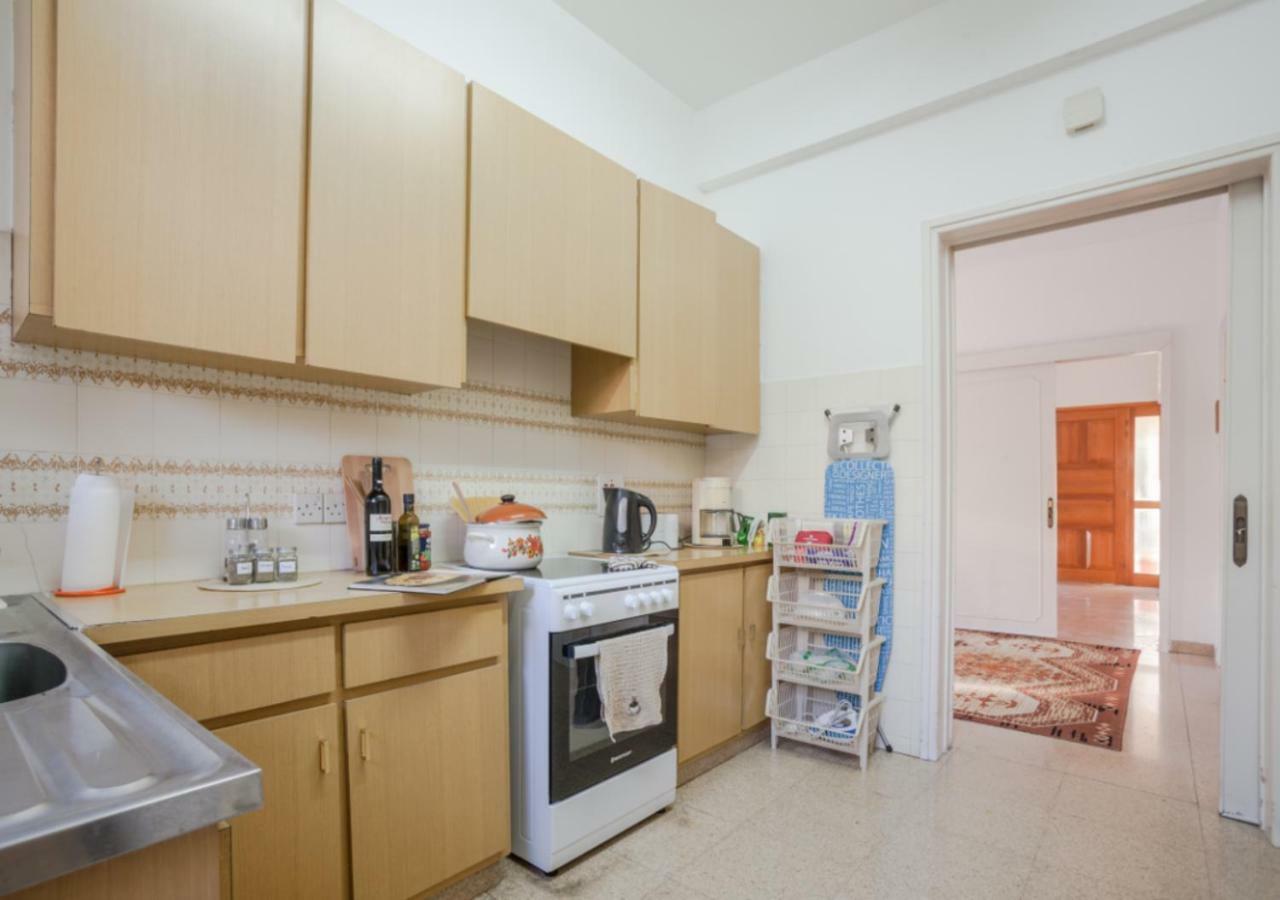 לימסול Sunny Family Home By The Beach מראה חיצוני תמונה